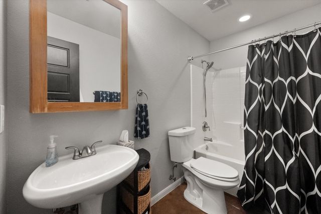 203 Mulkey Road, Waxahachie, TX 75167