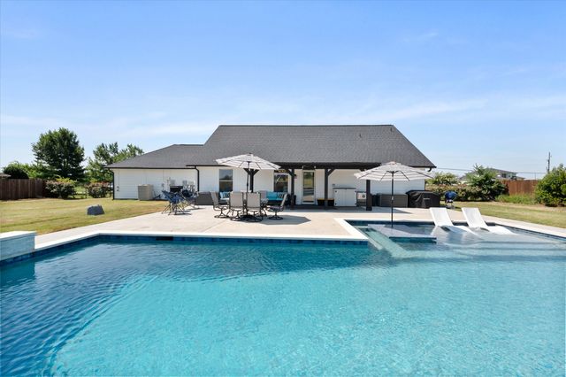 203 Mulkey Road, Waxahachie, TX 75167