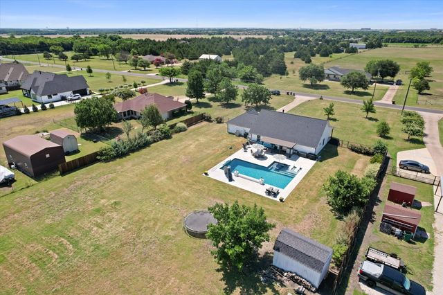 203 Mulkey Road, Waxahachie, TX 75167