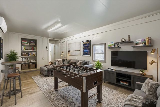 7407 Gayglen Drive, Dallas, TX 75217