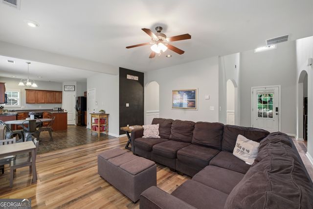 2734 Sedgeview Way, Buford, GA 30519