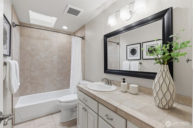 13415 NE 119th Way, Redmond, WA 98052