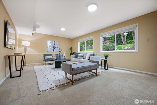 13415 NE 119th Way, Redmond, WA 98052