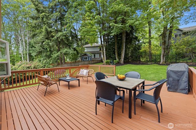 13415 NE 119th Way, Redmond, WA 98052