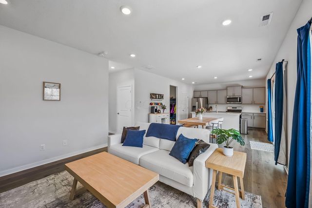 888 Sunny Vale Drive, Delaware, OH 43015