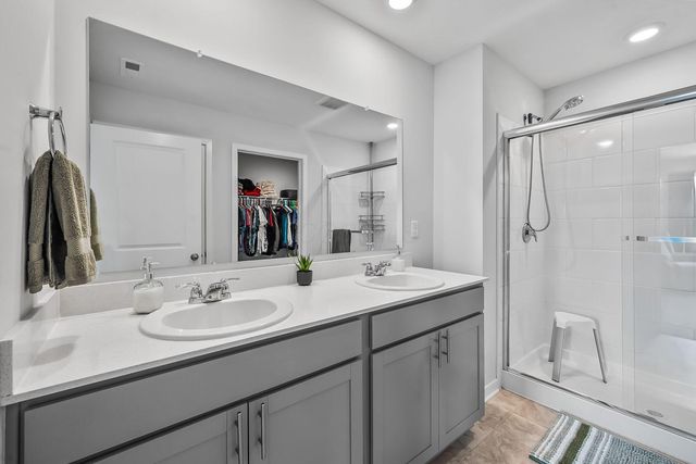 888 Sunny Vale Drive, Delaware, OH 43015