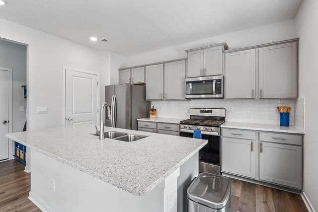 888 Sunny Vale Drive, Delaware, OH 43015