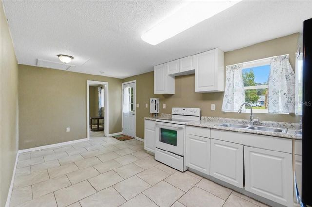 2418 JUNGLE STREET, Lakeland, FL 33801
