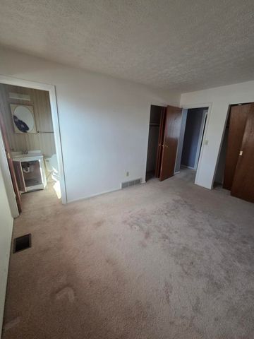 212 Merravay Drive, Florence, KY 41042