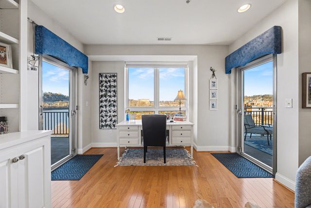 101 Harbor Greene Drive, W405, Bellevue, KY 41073