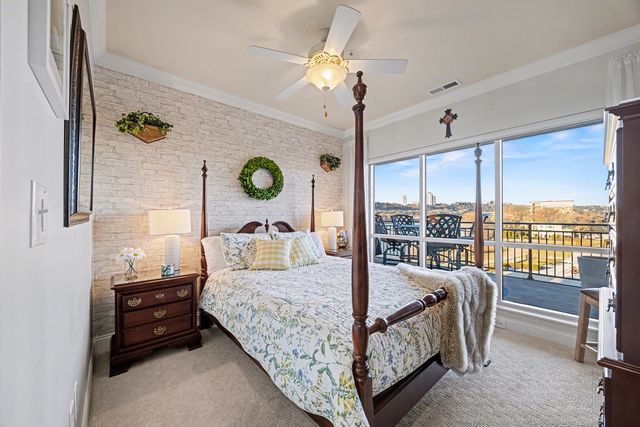 101 Harbor Greene Drive, W405, Bellevue, KY 41073