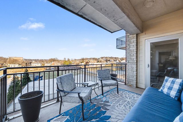 101 Harbor Greene Drive, W405, Bellevue, KY 41073