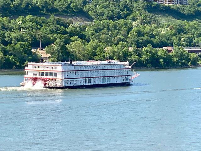 101 Harbor Greene Drive, W405, Bellevue, KY 41073