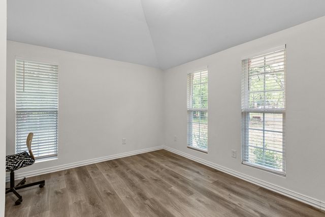 1345 Tawakoni Drive, West Tawakoni, TX 75474