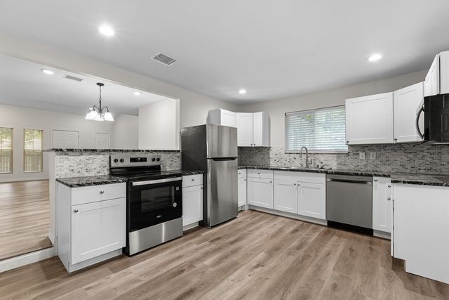 1345 Tawakoni Drive, West Tawakoni, TX 75474