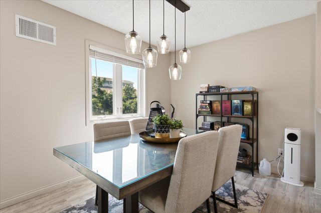 1372 Carling Drive 307, Saint Paul, MN 55108