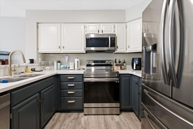 1372 Carling Drive 307, Saint Paul, MN 55108