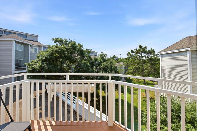 1372 Carling Drive 307, Saint Paul, MN 55108