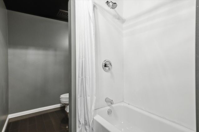 1372 Carling Drive 307, Saint Paul, MN 55108