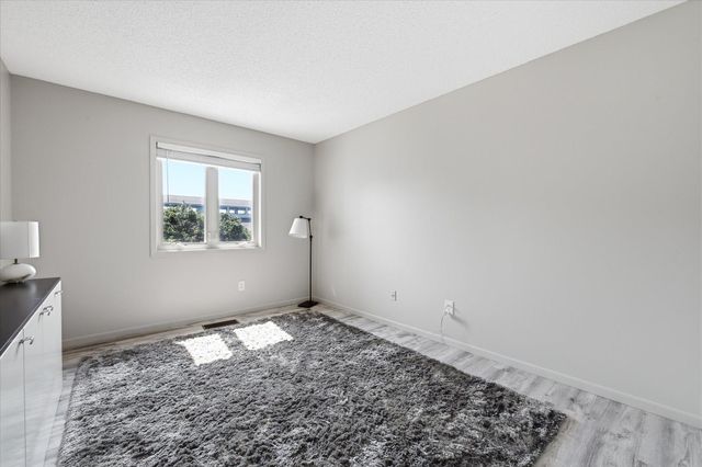 1372 Carling Drive 307, Saint Paul, MN 55108