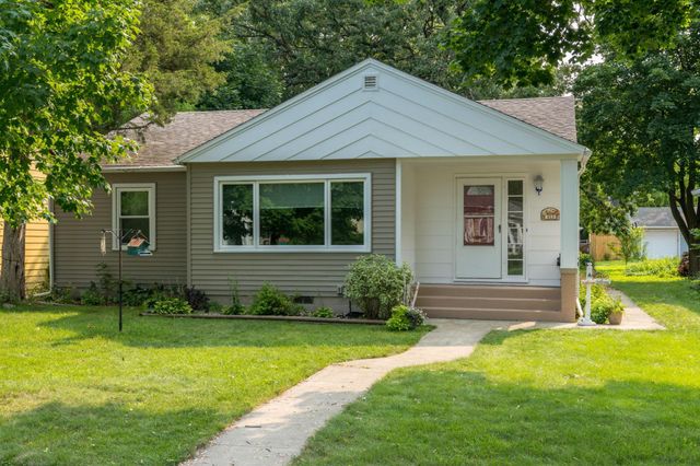 113 Hazel Street, Mankato, MN 56001