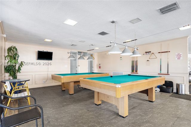 3040 NE 16th Ave 104, Oakland Park, FL 33334