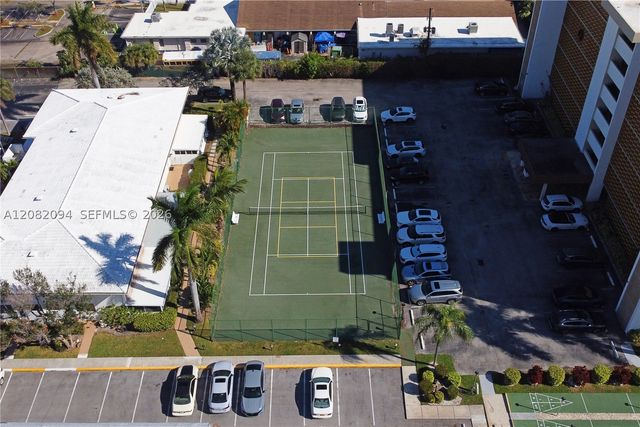 3040 NE 16th Ave 104, Oakland Park, FL 33334