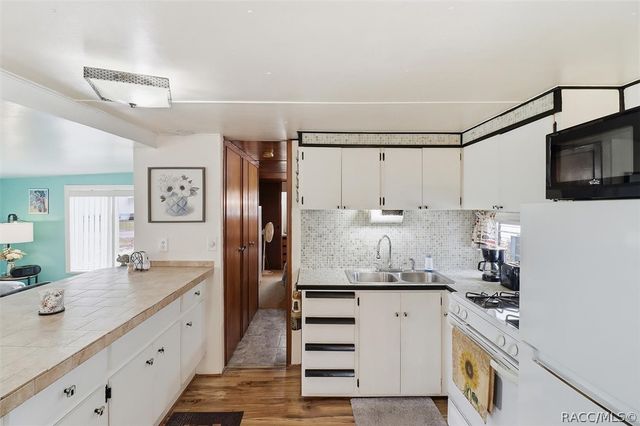 1161 N Beach Park Drive, Inverness, FL 34453