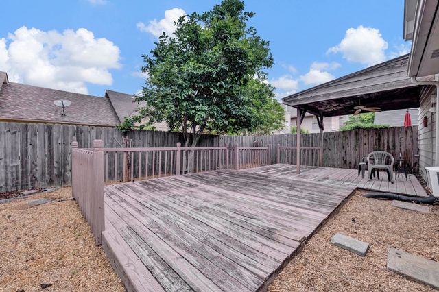 2942 MILLERS POND DR, Memphis, TN 38119