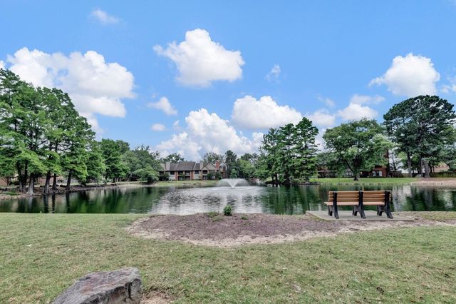 2942 MILLERS POND DR, Memphis, TN 38119