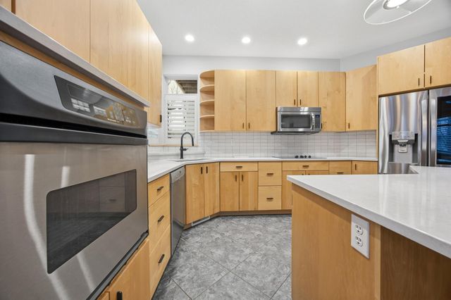 5027 Rose Creek Parkway S, Fargo, ND 58104