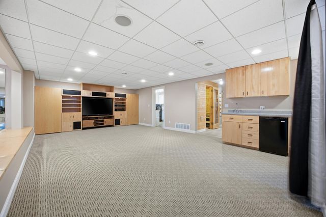 5027 Rose Creek Parkway S, Fargo, ND 58104