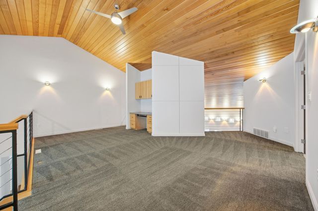 5027 Rose Creek Parkway S, Fargo, ND 58104