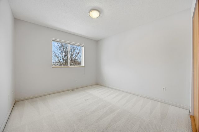 5027 Rose Creek Parkway S, Fargo, ND 58104