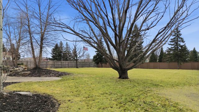 5027 Rose Creek Parkway S, Fargo, ND 58104