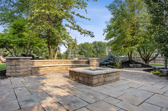 5027 Rose Creek Parkway S, Fargo, ND 58104