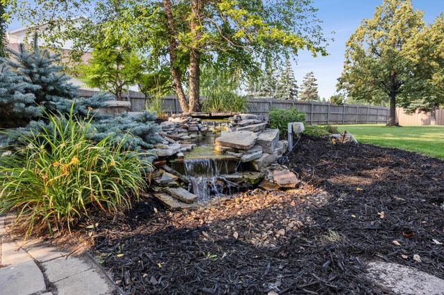 5027 Rose Creek Parkway S, Fargo, ND 58104