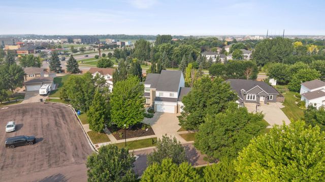 5027 Rose Creek Parkway S, Fargo, ND 58104