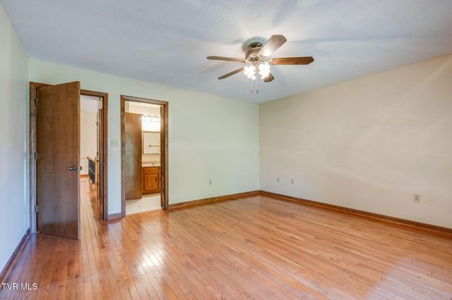 106 Margo Drive, Johnson City, TN 37601