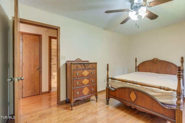 106 Margo Drive, Johnson City, TN 37601