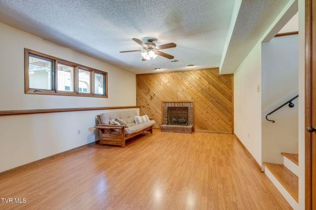 106 Margo Drive, Johnson City, TN 37601