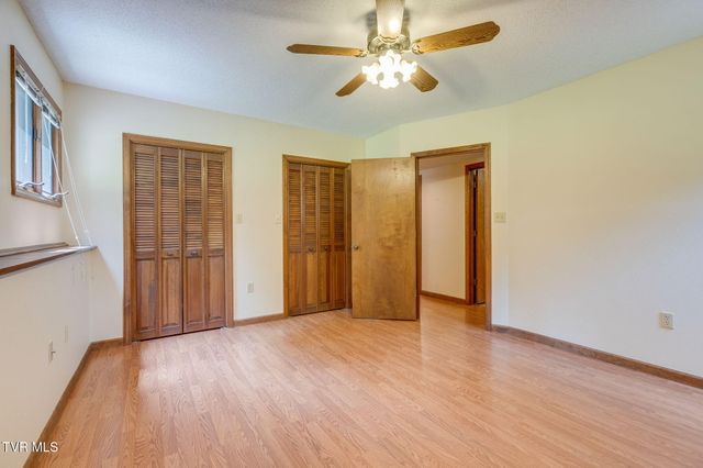106 Margo Drive, Johnson City, TN 37601