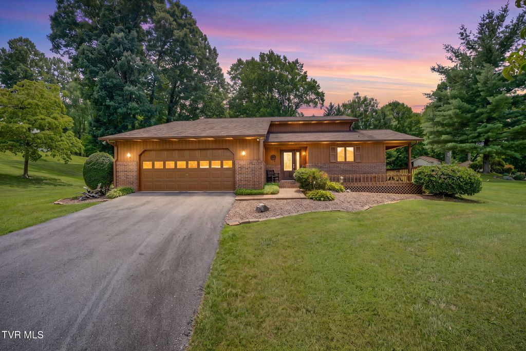 106 Margo Drive, Johnson City, TN 37601