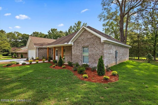 545 Greenmont Drive, Jackson, MS 39212