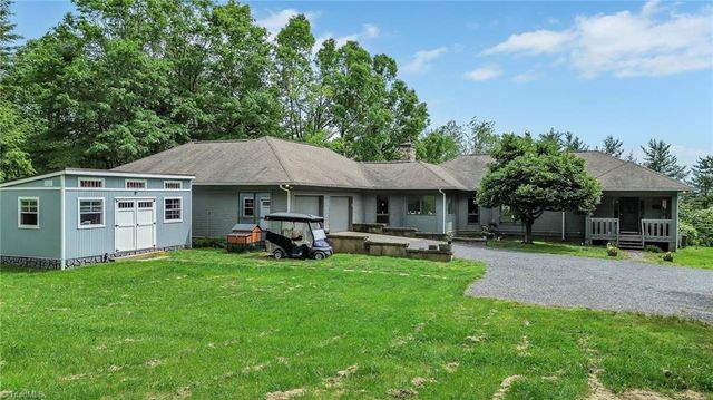 931,935,939 Don Bare Road, Jefferson, NC 28640