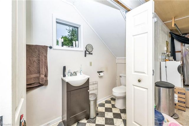 931,935,939 Don Bare Road, Jefferson, NC 28640