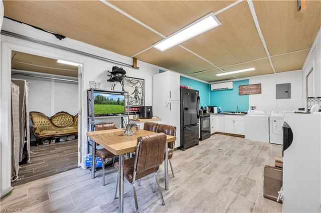 931,935,939 Don Bare Road, Jefferson, NC 28640