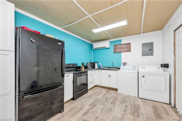 931,935,939 Don Bare Road, Jefferson, NC 28640