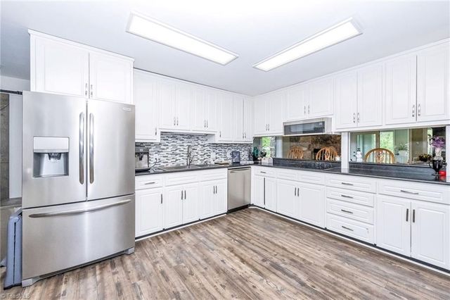 931,935,939 Don Bare Road, Jefferson, NC 28640