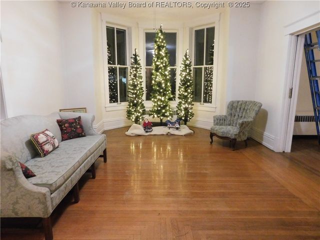 221 Walnut Street, Buffalo, WV 25033